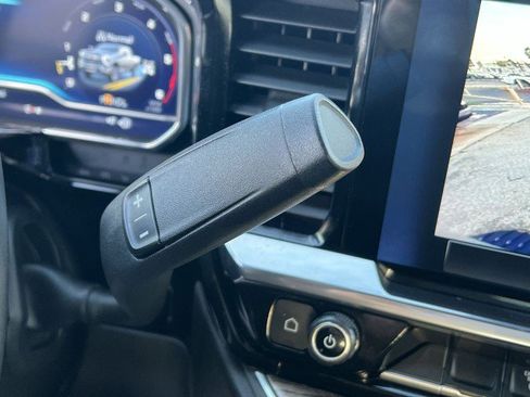 Used 2024 Chevrolet Silverado 3500 LT w/ Convenience Package image 16