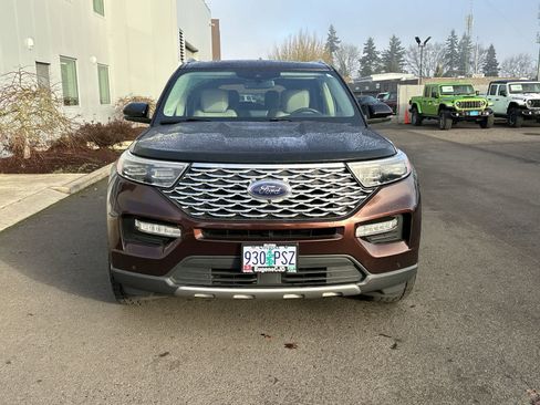 Used 2020 Ford Explorer Platinum w/ Premium Technology Package image 8