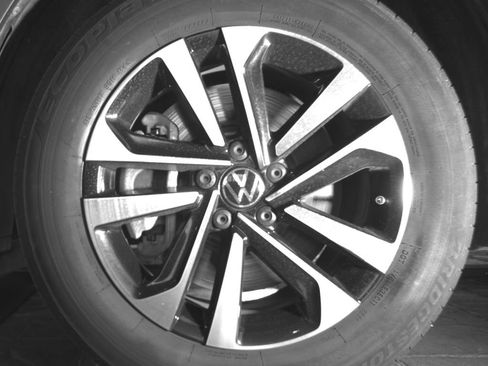 Used 2022 Volkswagen Tiguan S FWD image 30