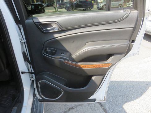 Used 2016 Chevrolet Tahoe LTZ AWD/4WD image 31