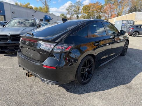 Used 2023 Honda Civic Sport image 5