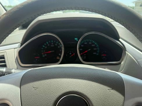 Used 2009 Chevrolet Traverse LT image 14