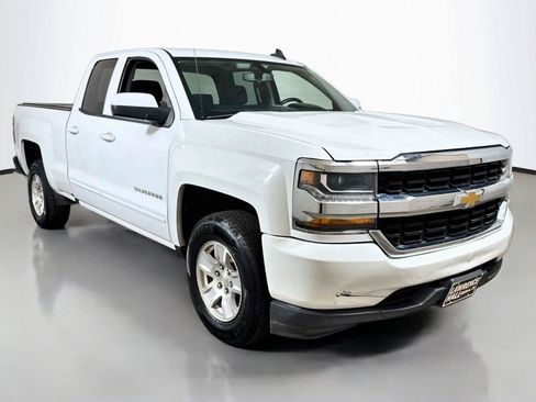 Used 2019 Chevrolet Silverado 1500 LT RWD image 3