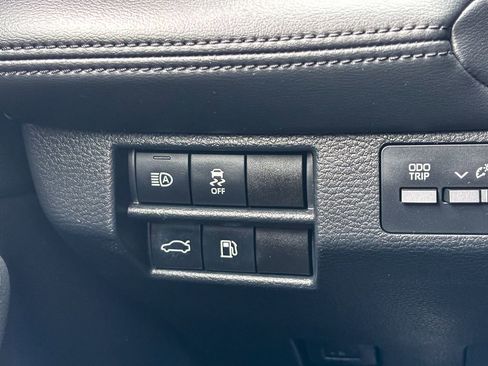 Used 2020 Toyota Avalon XLE image 33