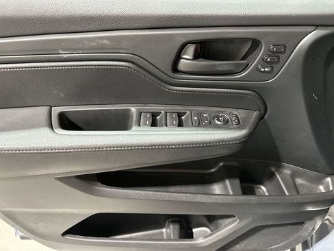Used 2023 Honda Odyssey Sport image 14