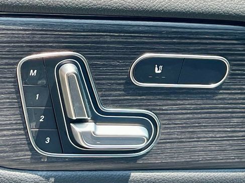 Certified 2023 Mercedes-Benz GLB 250 4MATIC image 31