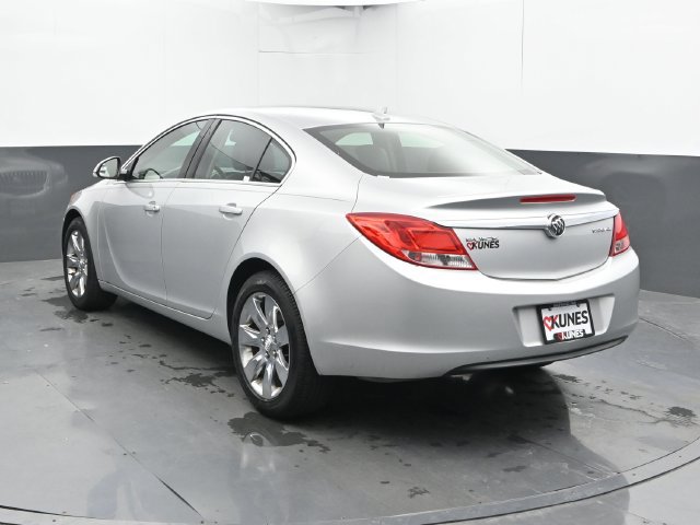 Used 2012 Buick Regal Leather FWD image 10