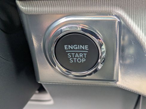 Used 2025 Ford F150 Lariat w/ Equipment Group 501A Mid image 21