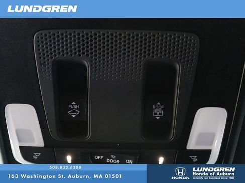 Used 2024 Honda Pilot TrailSport image 34