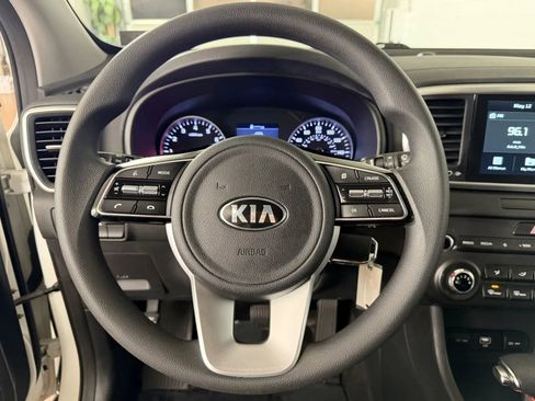 Used 2021 Kia Sportage LX AWD/4WD image 16