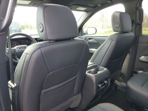 Certified 2024 GMC Acadia AT4 w/ Luxury Package AWD/4WD image 31