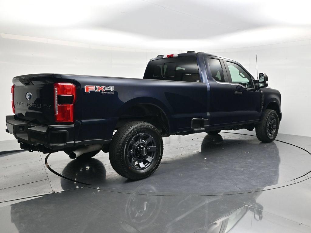 Used 2023 Ford F250 XL w/ STX Appearance Package AWD/4WD image 5
