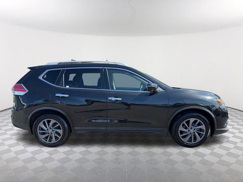 Used 2016 Nissan Rogue SL w/ SL Premium Package FWD image 4