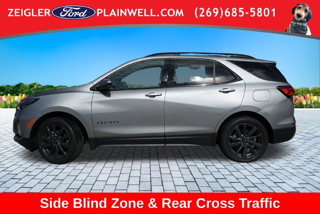 Used 2023 Chevrolet Equinox RS w/ LPO, Floor Liner Package FWD image 2
