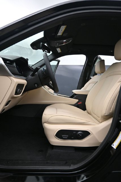 New 2026 Jeep Grand Cherokee Limited w/ Luxury Tech Group II AWD/4WD image 9