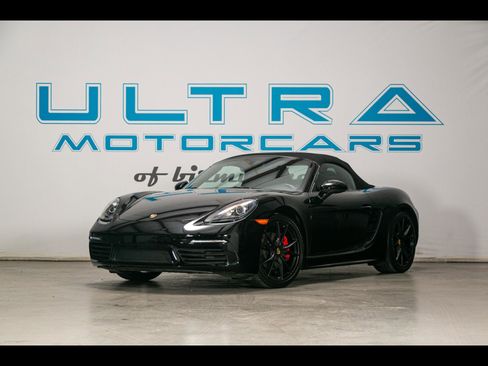 Used 2018 Porsche 718 Boxster w/ Sport Chrono Package image 13