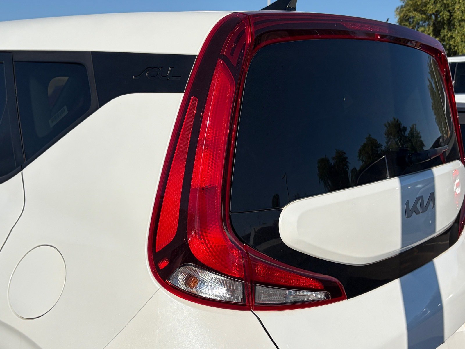 Used 2022 Kia Soul LX w/ Technology Package FWD image 9