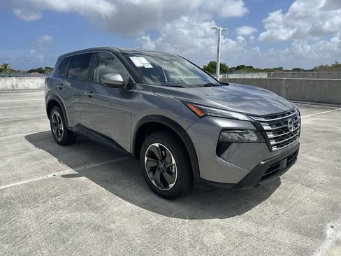 Used 2024 Nissan Rogue SV image 21