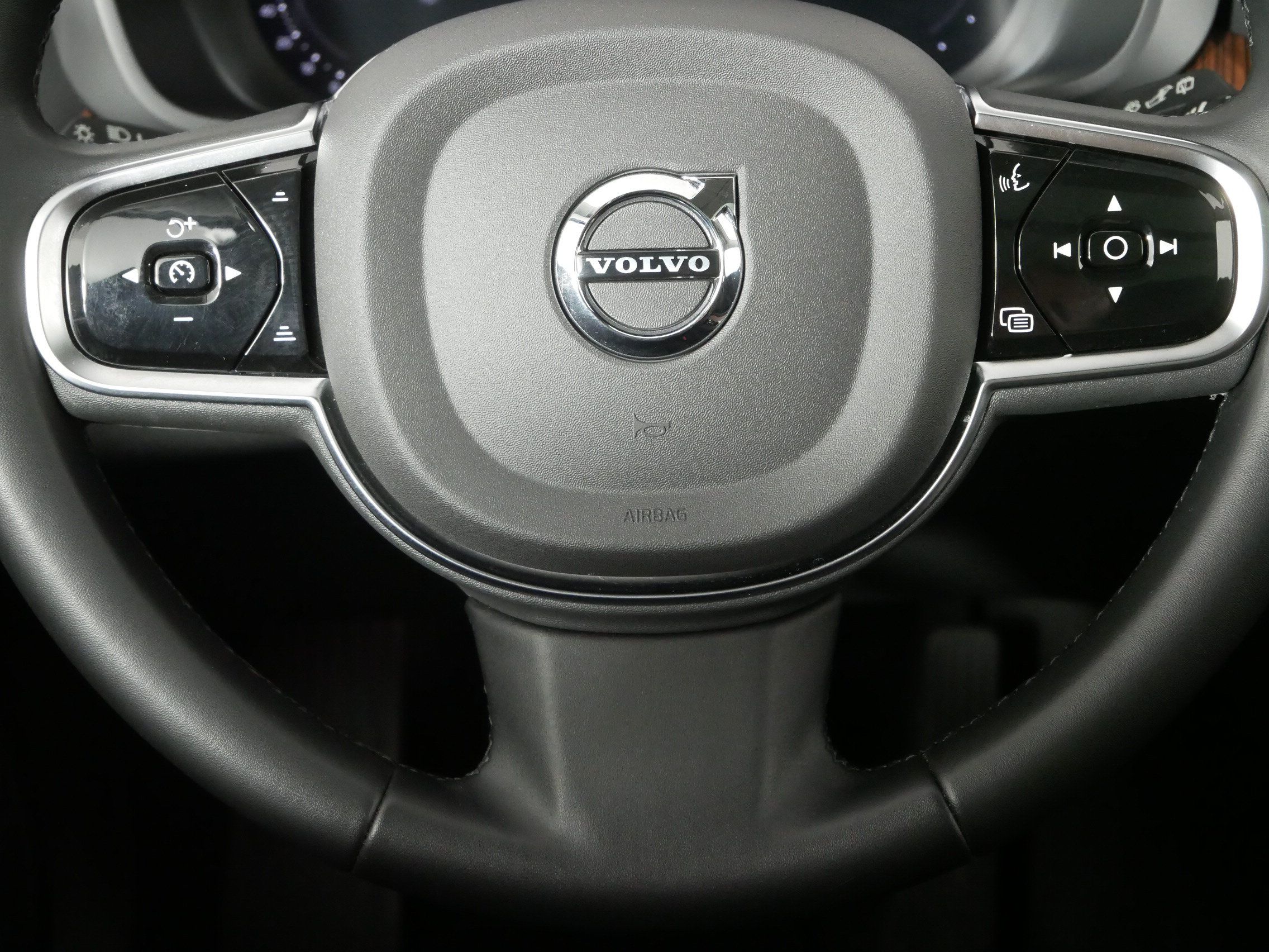 Used 2024 Volvo XC60 T8 Ultimate AWD/4WD image 20