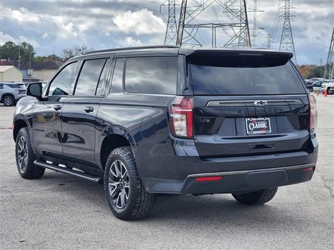 Used 2022 Chevrolet Suburban Z71 w/ Luxury Package image 5