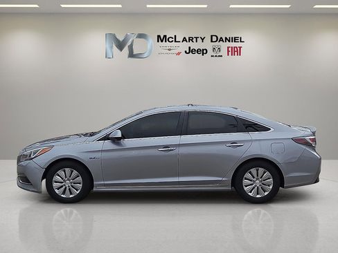 Used 2016 Hyundai Sonata SE image 3