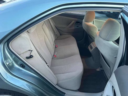 Used 2011 Toyota Camry image 19