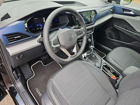 Used 2023 Volkswagen Taos SE w/ Panoramic Sunroof Package AWD/4WD image 12