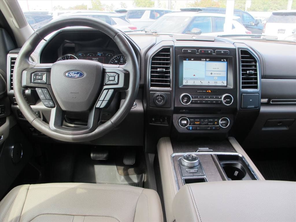 Used 2018 Ford Expedition Limited w/ Equipment Group 301A RWD image 15