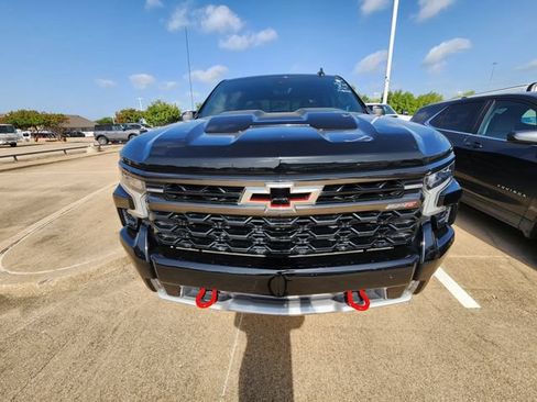 Used 2023 Chevrolet Silverado 1500 ZR2 w/ Technology Package AWD/4WD image 2