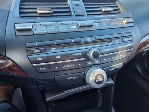 Used 2010 Honda Crosstour EX-L image 17