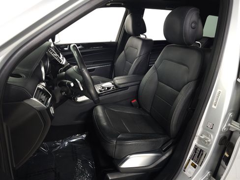 Used 2017 Mercedes-Benz GLS 550 4MATIC image 11