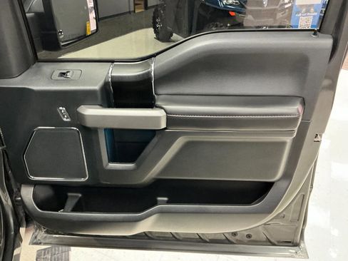 Used 2020 Ford F150 Platinum w/ Equipment Group 701A Luxury AWD/4WD image 36