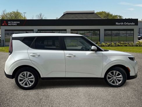 Used 2023 Kia Soul LX FWD image 6
