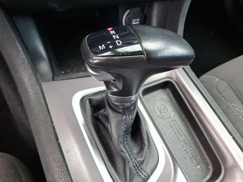 Used 2023 Dodge Charger SXT RWD image 12