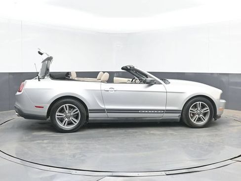 Used 2011 Ford Mustang Premium w/ 201A Rapid Spec Order Code RWD image 48