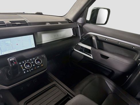 Used 2023 Land Rover Defender 110 S AWD/4WD image 23