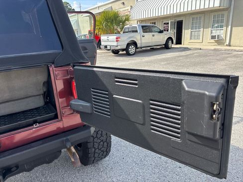 Used 2004 Jeep Wrangler Sport image 26