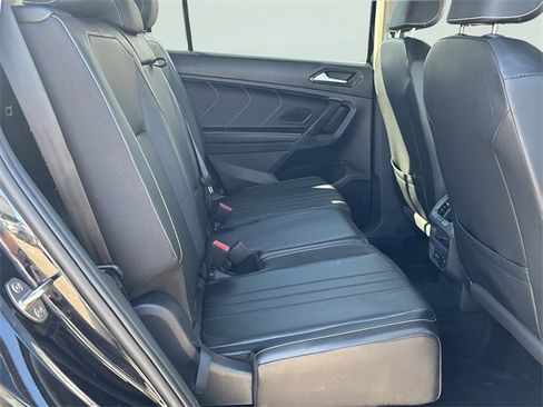 Used 2023 Volkswagen Tiguan SE image 13