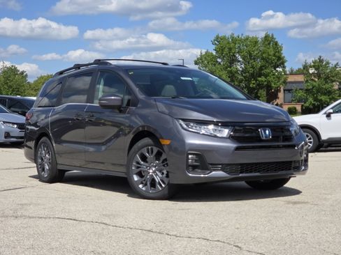 New 2026 Honda Odyssey Touring image 2