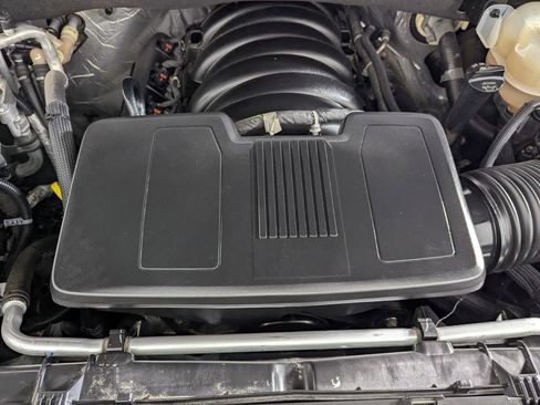 Used 2024 Chevrolet Tahoe Premier AWD/4WD image 10