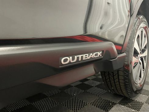 Used 2024 Subaru Outback Premium AWD/4WD image 11