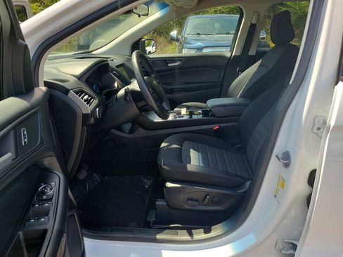 Used 2020 Ford Edge SE FWD image 29