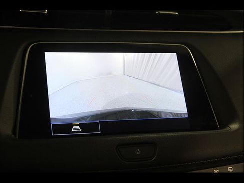 Used 2022 Cadillac XT4 Premium Luxury w/ Technology Package AWD/4WD image 15