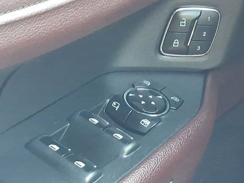 Used 2023 Ford Expedition Limited AWD/4WD image 13