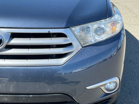 Used 2013 Toyota Highlander Plus w/ Protection Pkg image 11