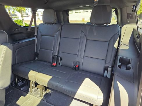 New 2026 Chevrolet Suburban LT w/ Comfort Package AWD/4WD image 18