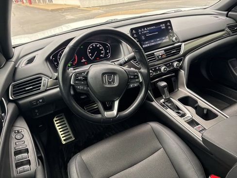 Used 2020 Honda Accord Sport image 28