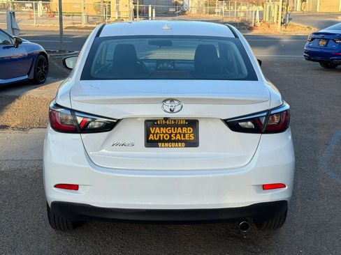 Used 2019 Toyota Yaris LE FWD image 38