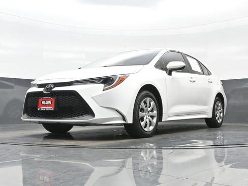 Used 2022 Toyota Corolla LE FWD image 26
