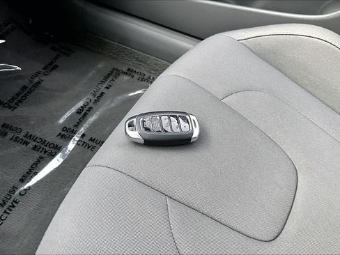 Used 2023 Hyundai Elantra SEL FWD image 14